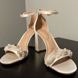 Pearl Embellished White Satin Block Heel Sandals — NWT — Bridal 7.5